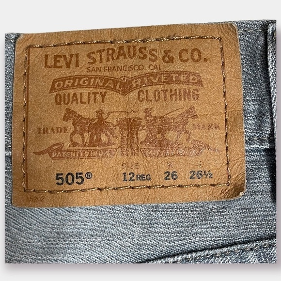 NEW Levi's 505 Blue jeans Cutoff Shorts Gray - Picture 4 of 4